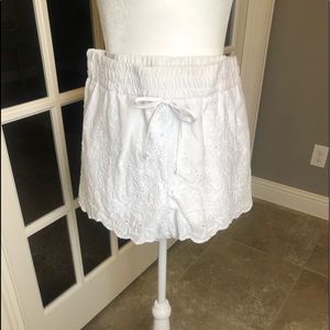 Never worn! 100% Cute Cotton White Shorts